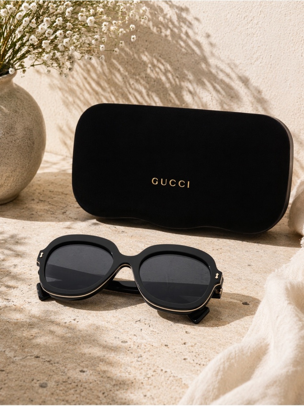 Gucci Black & Gold Round Oversized Women’s Sunglasses - Picture 2 of 2